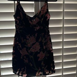 Floral dress size m worn once